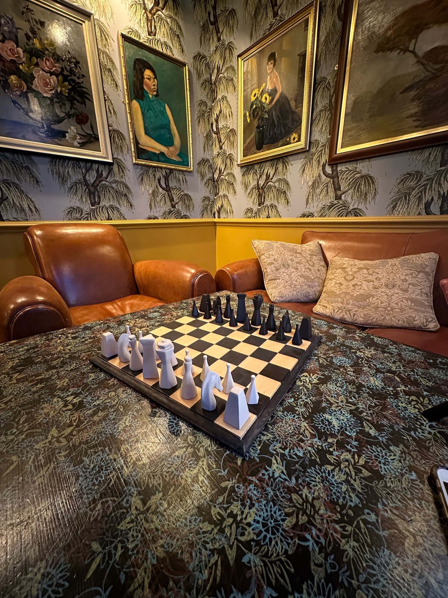 Junce Original Chess Set, Walnut & Cream
